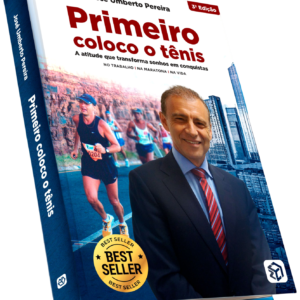 Primeiro coloco o tênis